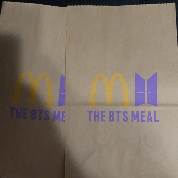 Brand new McDonald’s X BTS New Bags Set of (2) - Picture 3 of 3